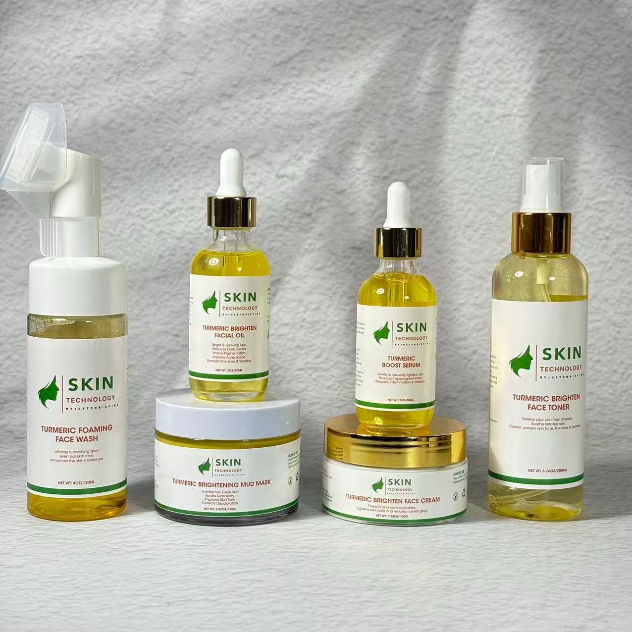TURMERIC BRIGHTENING MUD MASK