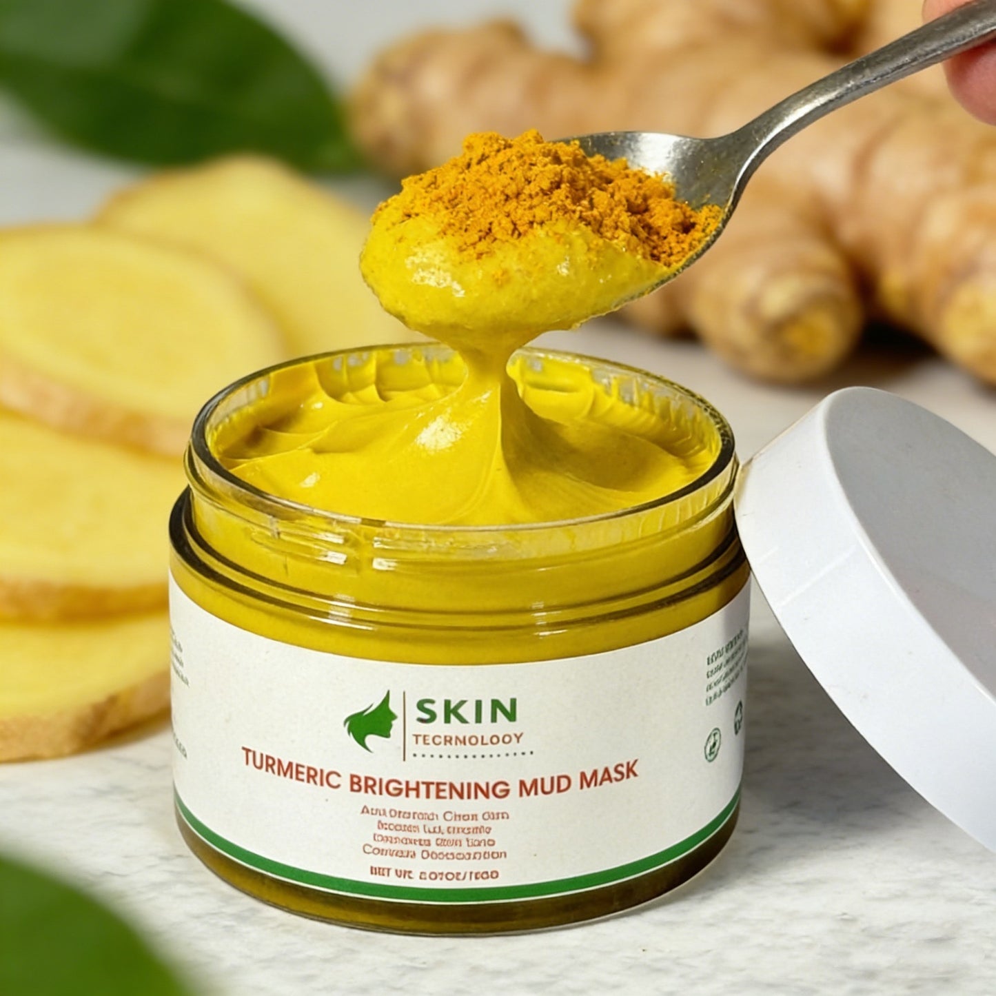 TURMERIC BRIGHTENING MUD MASK