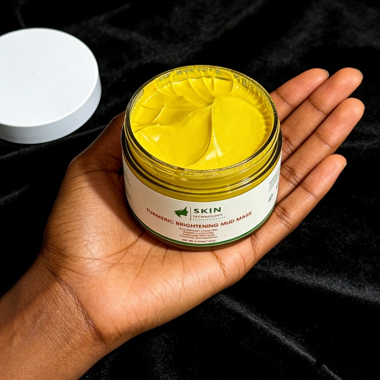 TURMERIC BRIGHTENING MUD MASK
