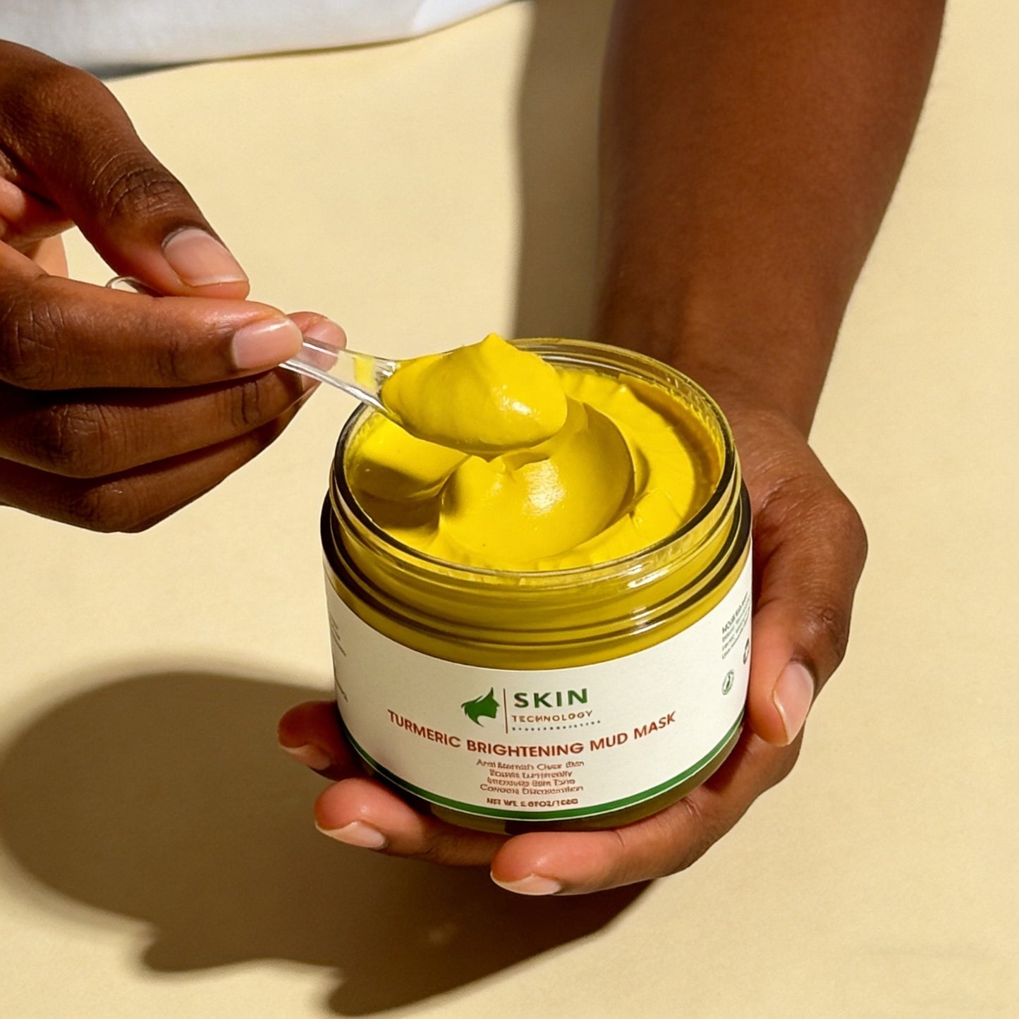 TURMERIC BRIGHTENING MUD MASK