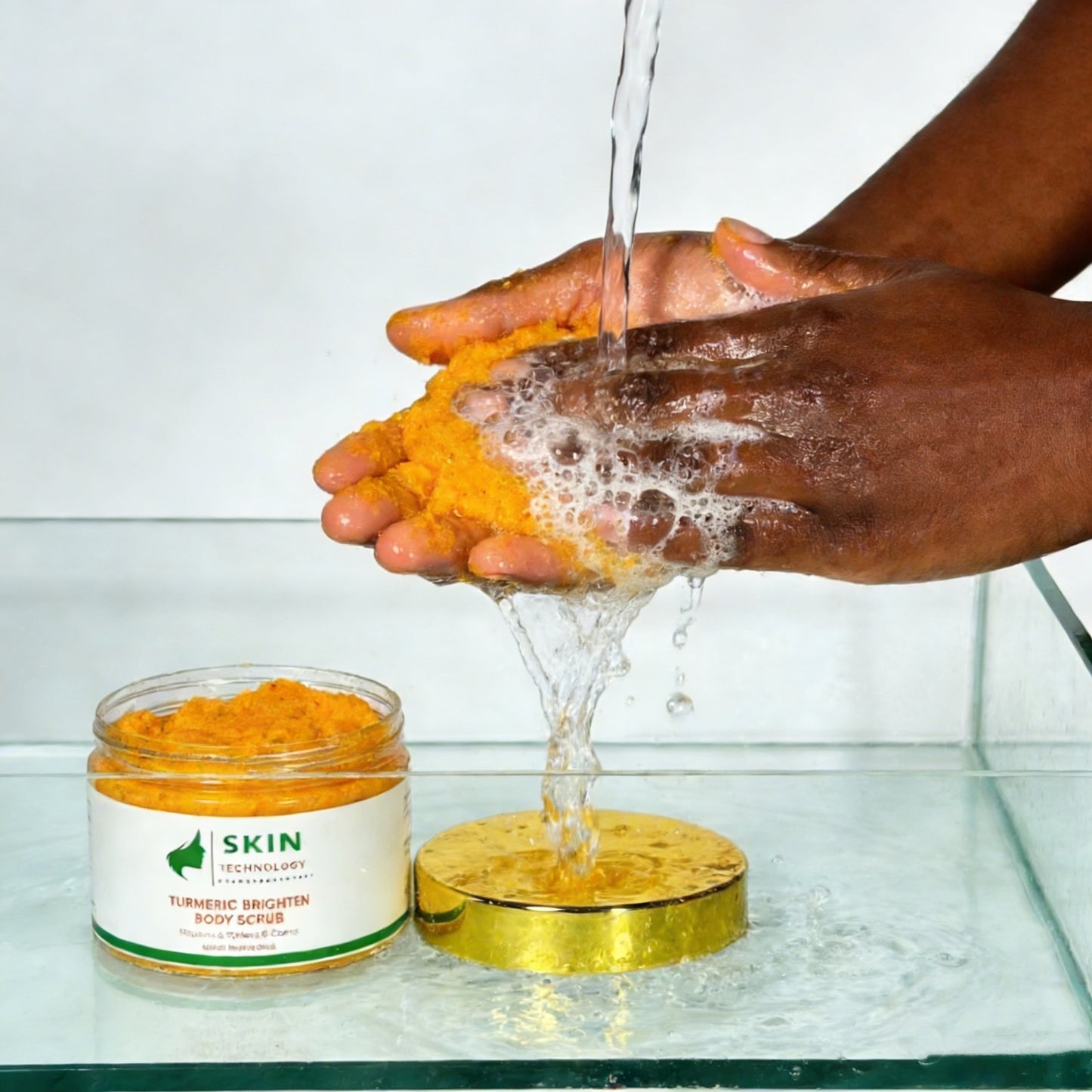 TURMERIC BRIGHTEN BODY SCRUB