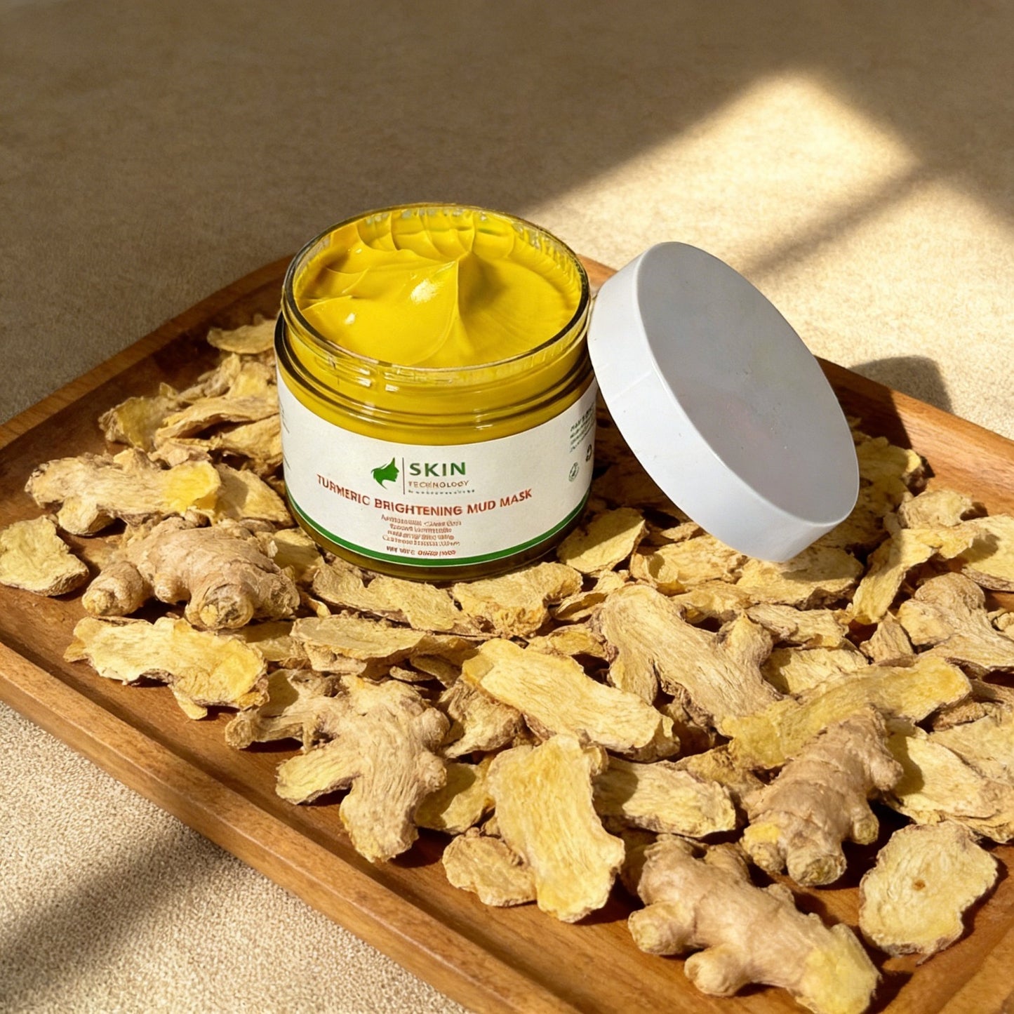 TURMERIC BRIGHTENING MUD MASK